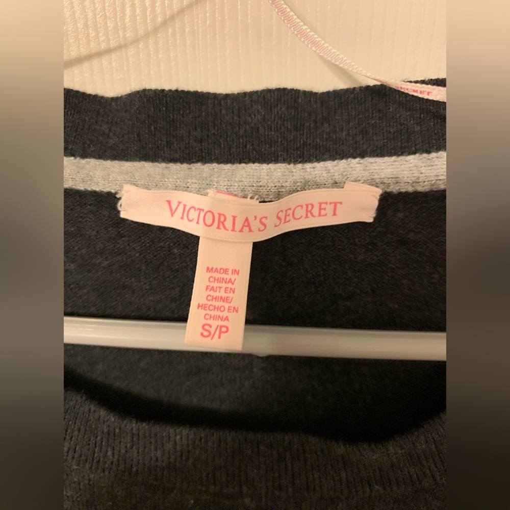Color Block Sweater - Picture 2 of 2